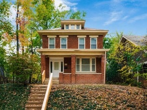 Building Photo - 227 E Northwood Ave