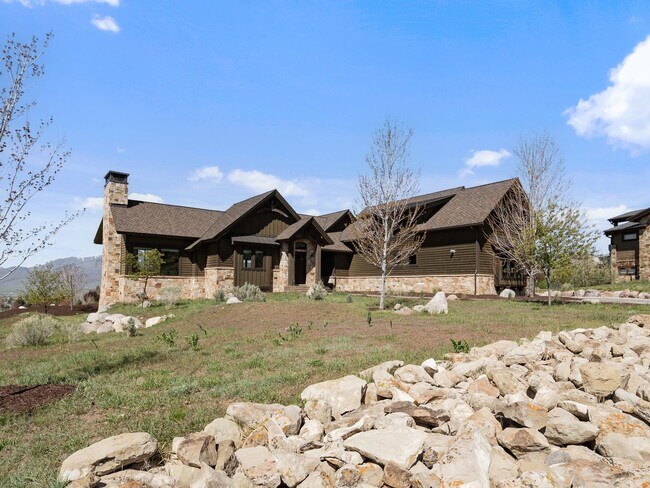 Foto del edificio - 1075 N Oquirrh Mountain Dr
