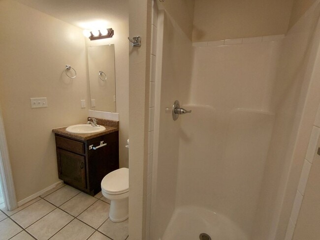 Building Photo - 24444 Sounder Ln