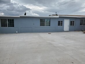 Building Photo - 14565 Hendrik Dr