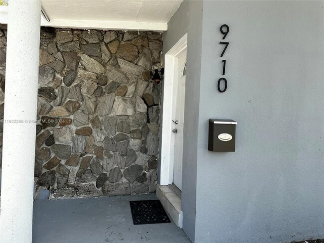 Foto del edificio - 9710 SW 161st St