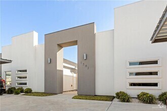 Building Photo - 1503 W Heritage Dr