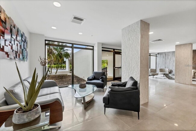 Building Photo - TURNKEY FURNISHED WATERFRONT RENTAL – Live the Island Life on Siesta Key