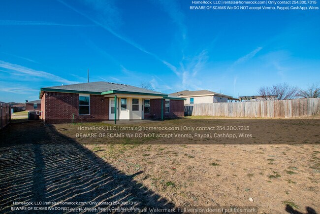 Building Photo - 4 Bedroom 2 Bath Available NOW