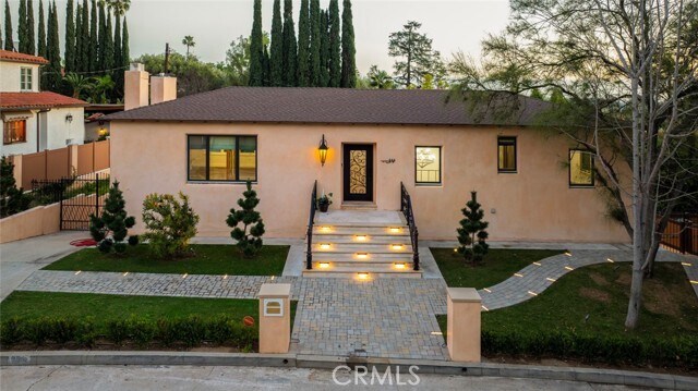 Foto del edificio - 954 Rosemount Rd