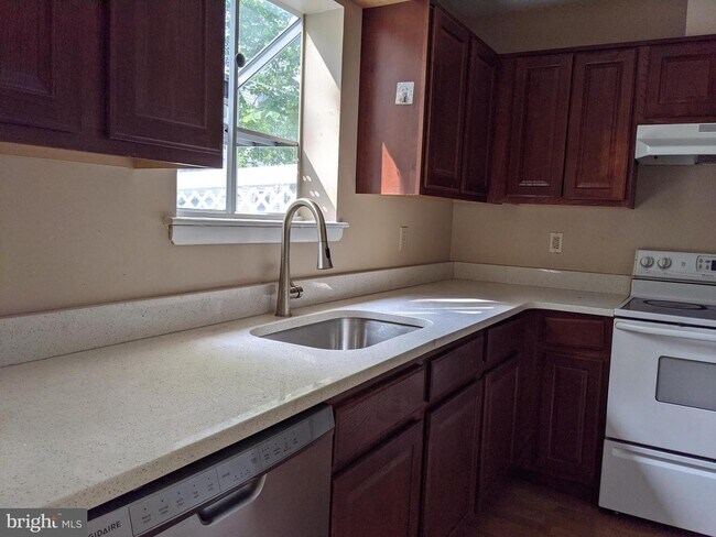 Foto del edificio - 88 William Patterson Ct