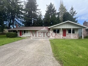 Building Photo - 588-592 Cinderella Loop