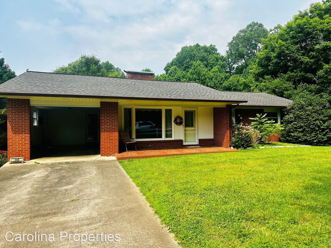 Foto principal - 3 br, 1.5 bath House - 905 10th St