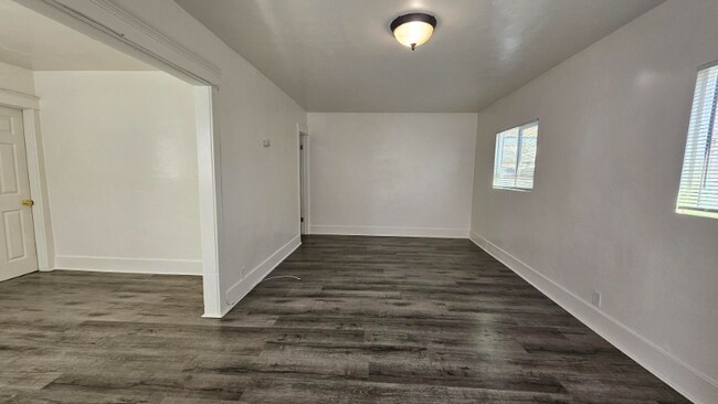 Foto del edificio - 4415 Burns Ave