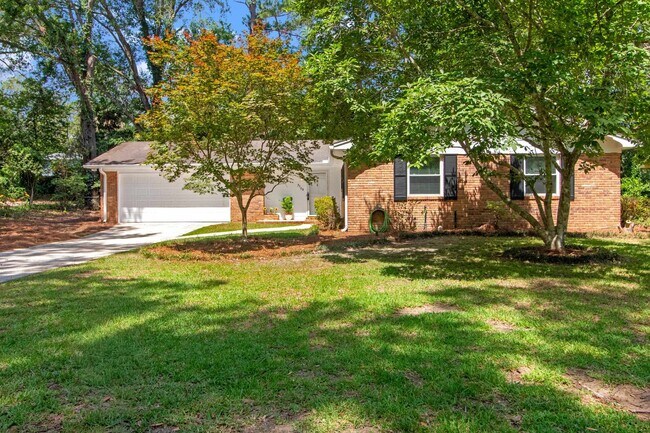 Foto del edificio - 3108 Briarwood Dr