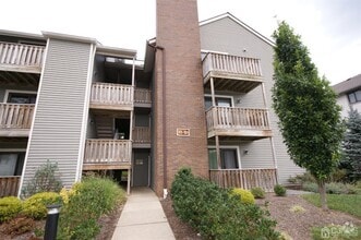 Building Photo - 1920 Ravens Crest Dr