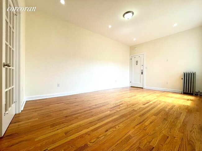 Building Photo - 624 80th St