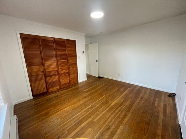Building Photo - 178 Vassall St