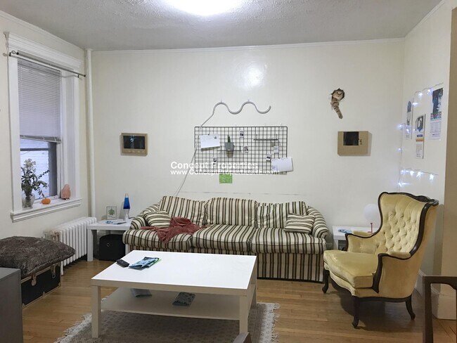 Foto del edificio - 447 Park Dr