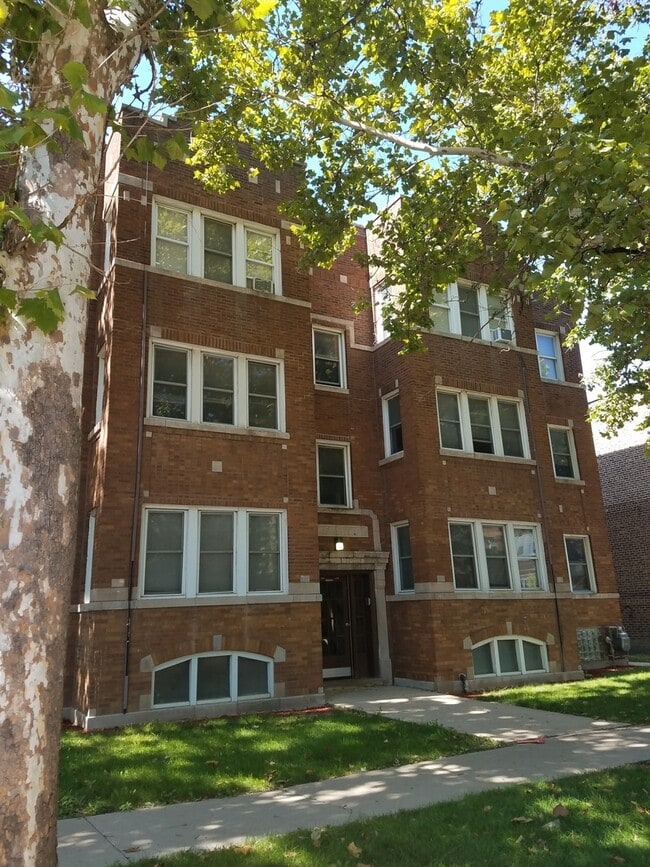 Building Photo - 5104 W 18th St