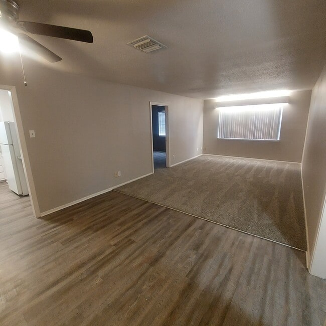 Building Photo - Park Villa