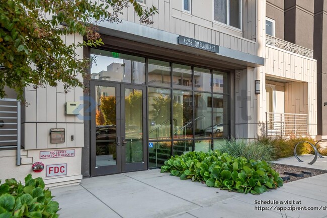 Building Photo - 45258 Tom Blalock St