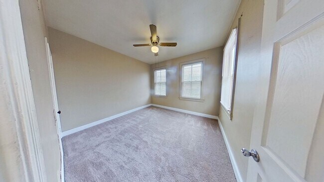 Foto del edificio - 2 Bedroom Duplex Apartment