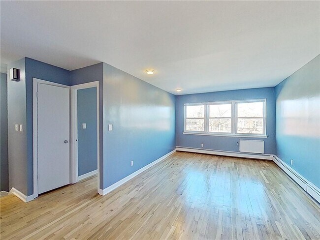 Building Photo - 1232 E 55th St
