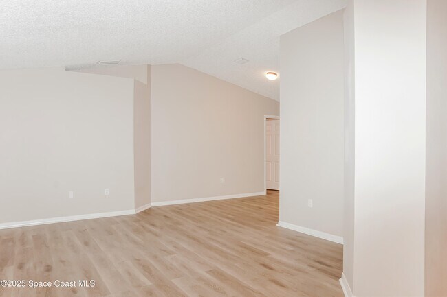 Building Photo - 430 Almansa St NE