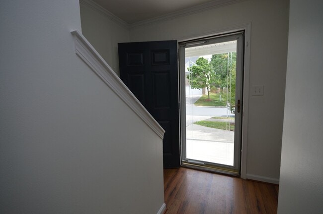 Foto del edificio - 404 Hanson Rd
