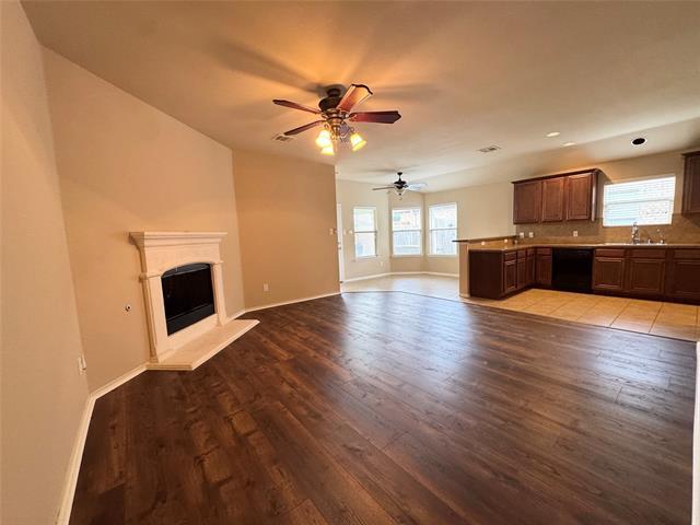 Foto del edificio - 9709 Straightaway Dr