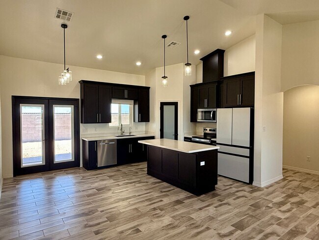 Foto del edificio - San Luis Corner Lot home with a Large Master Suite - 3 Bed 2 Bath Split Floor Plan