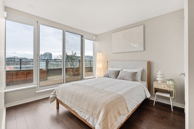 Photo du bâtiment - 191 W 1st Ave