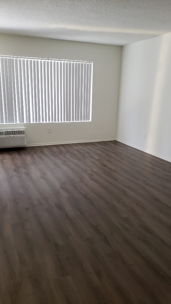 Foto del edificio - 10848 Morrison St