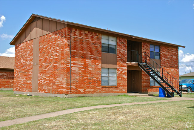 Building Photo - Town West Apartments