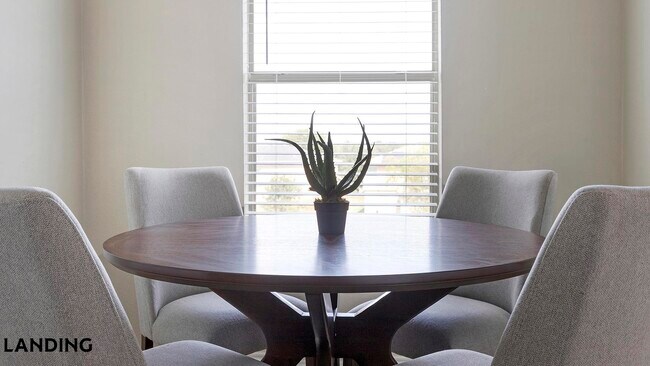 Foto del edificio - 7027 Farm-To-Market Rd 78