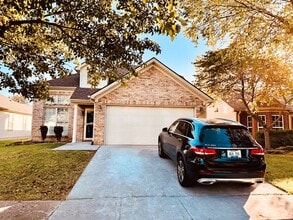 Building Photo - 3072 Prichard Dr