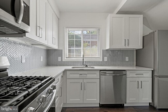 Building Photo - 3311 Coryell Ln