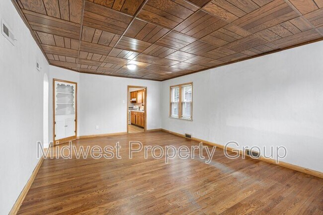 Foto del edificio - 3417 Eminence Blvd