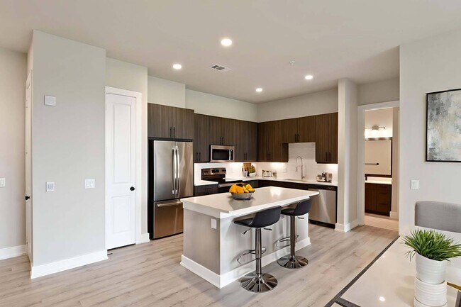 Cocine y entretenga con facilidad en una cocina moderna y elegante, diseñada tanto para el estilo como para la funcionalidad. - Windsor Burnet