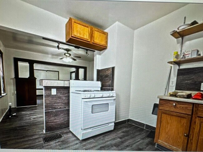 Foto del edificio - 314 N Longwood St