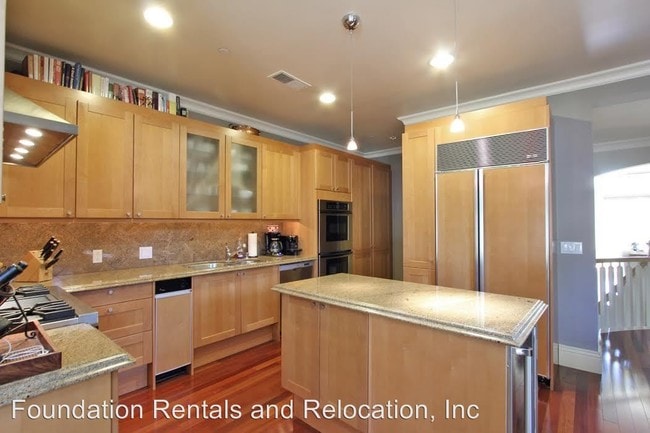 Building Photo - 55 De Silva Island Ct