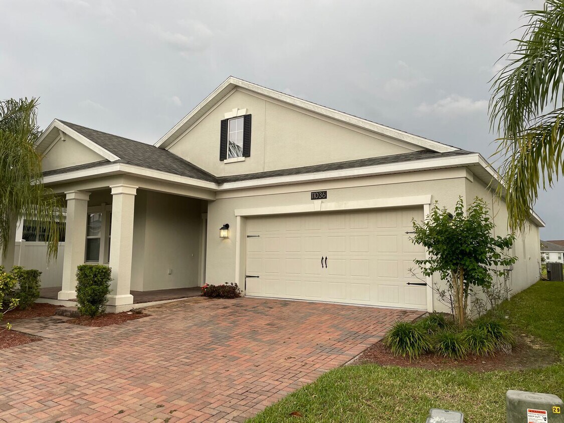 Primary Photo - Single Family House for Rent