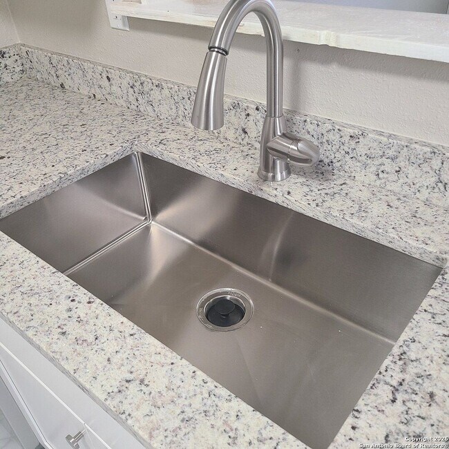 Foto del edificio - 3 Bedrooms 1 and 1/2 Bath