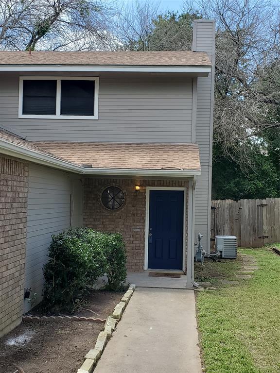 Building Photo - 9008 Sanger Dr