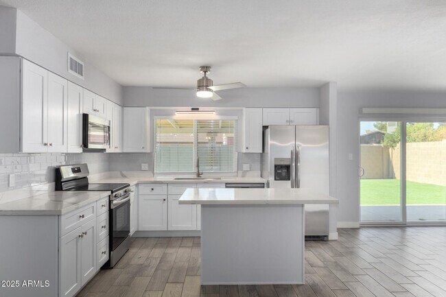 Foto del edificio - 4302 N 80th Ln