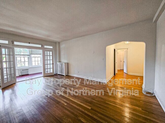 Foto del edificio - 4700 Connecticut Ave NW