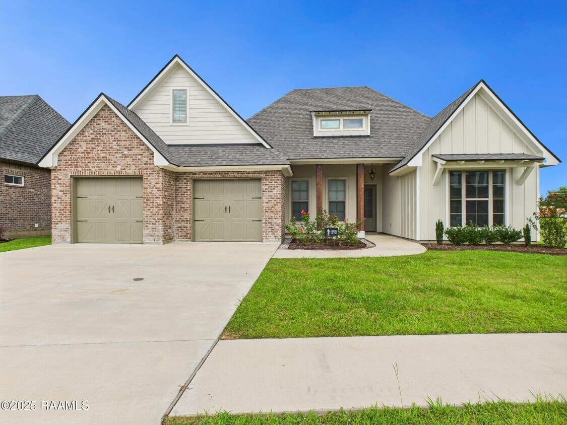 Foto principal - 104 Carriage Lakes Dr