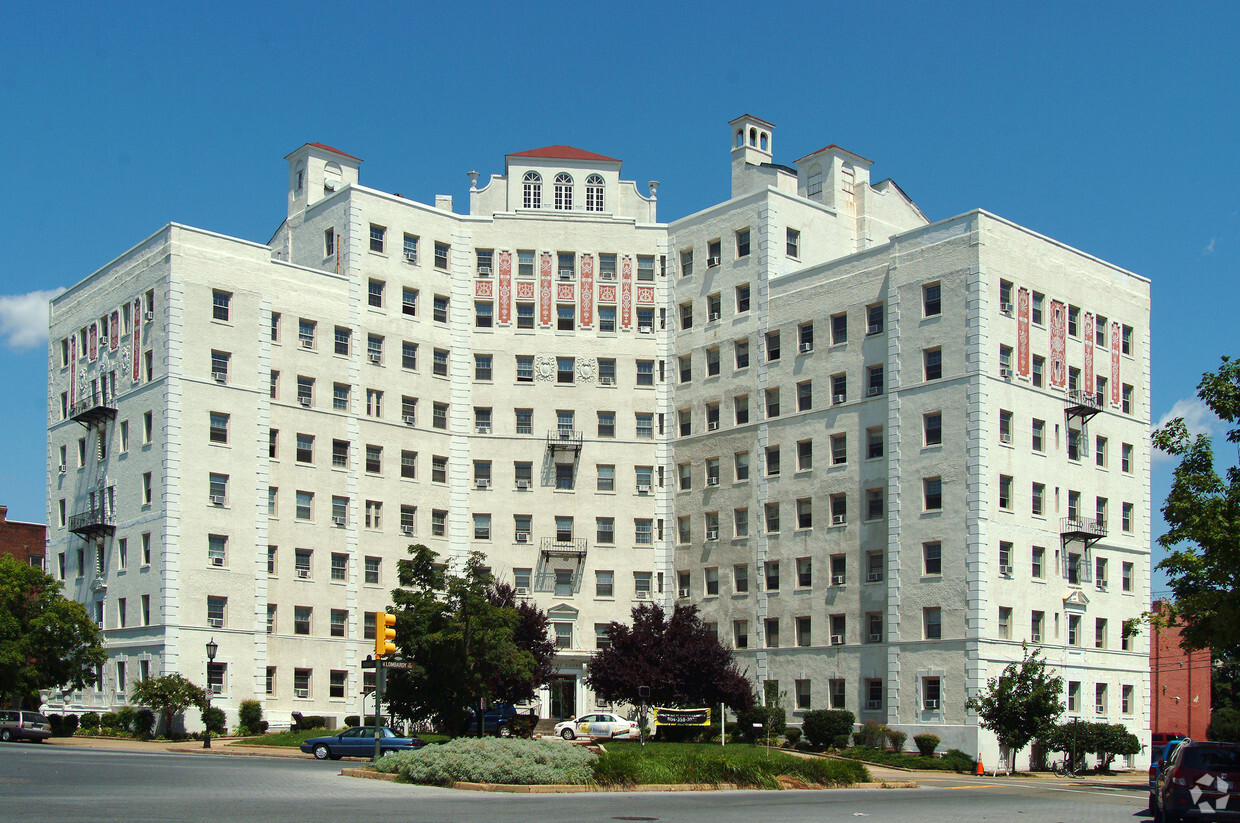 Primary Photo - Liberty Circle Apartments