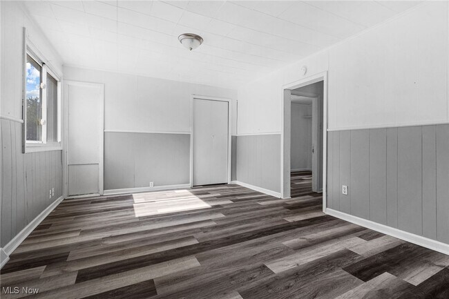 Building Photo - 2387 29th St SW