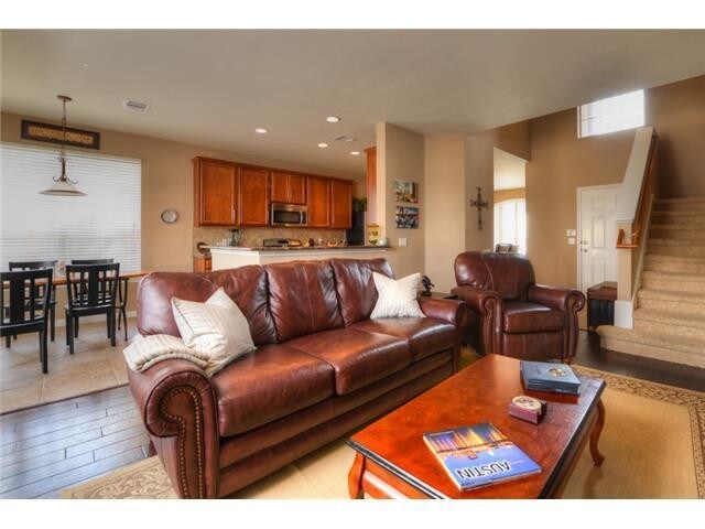 Foto del edificio - 3423 Shiraz Loop