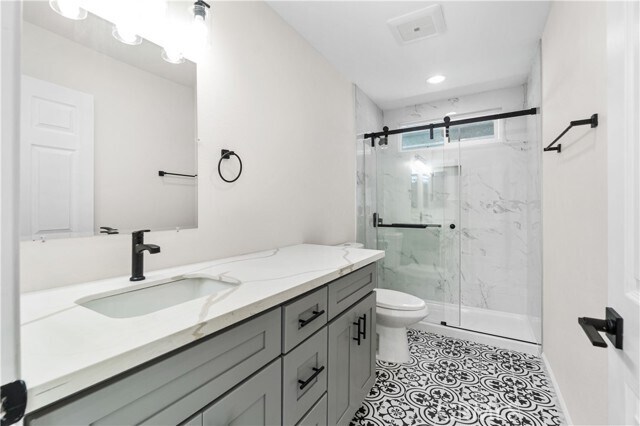 Foto del edificio - 523 W 12th St