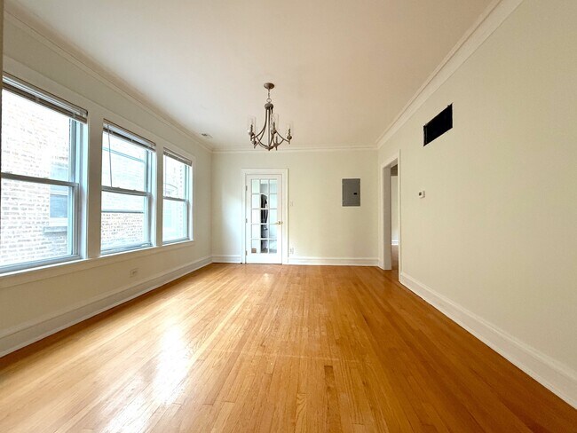 Foto del edificio - 6608 N Washtenaw Ave