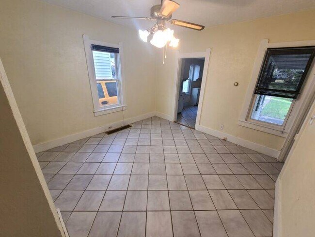 Foto del edificio - 872 11th St NE