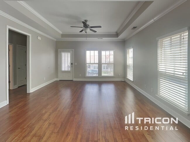 Building Photo - 508 Pleasant St